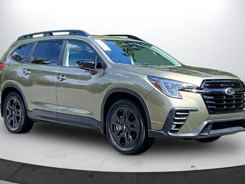 Used 2024 Subaru Ascent Onyx Edition w/ Popular Package Onyx AWD/4WD image 2