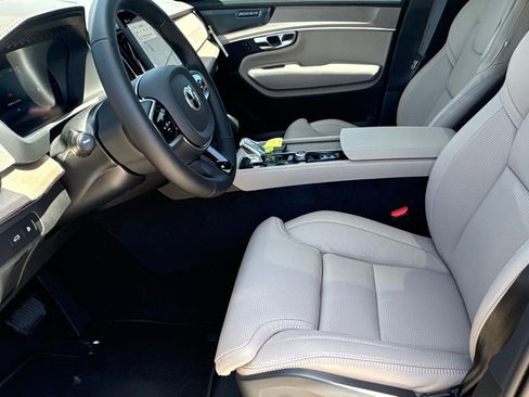 New 2026 Volvo XC90 T8 Ultra w/ Protection Package Premier image 17