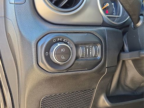 Used 2020 Jeep Gladiator Sport w/ Quick Order Package 24S image 22