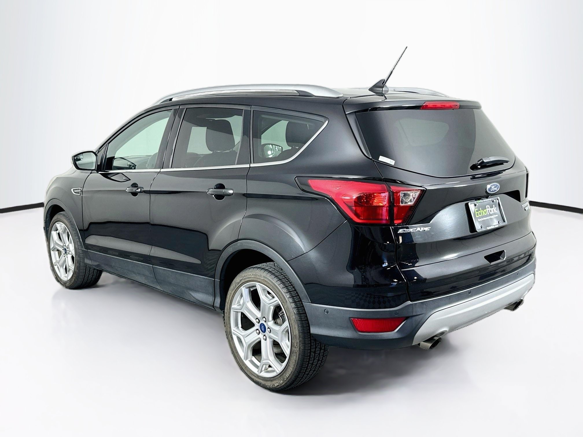 Used 2019 Ford Escape Titanium AWD/4WD image 5