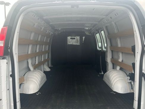Used 2024 Chevrolet Express 2500 w/ Driver Convenience Package image 4