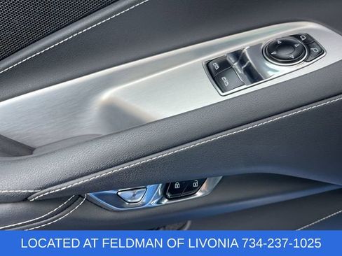 Used 2023 Chevrolet Corvette Stingray Coupe w/ Z51 Performance Package image 21