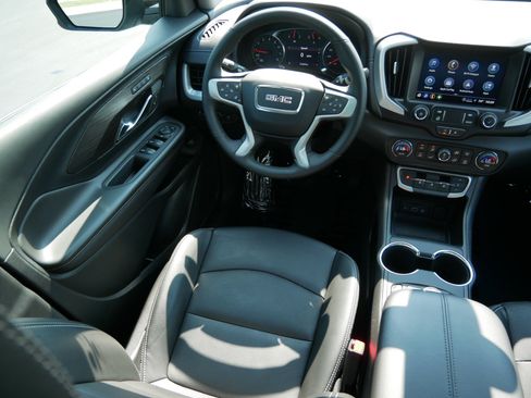 Used 2023 GMC Terrain SLT w/ Elevation Edition AWD/4WD image 7
