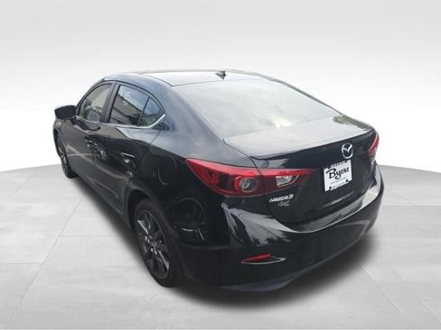 Used 2018 MAZDA MAZDA3 Grand Touring w/ Premium Equipment Package FWD image 3