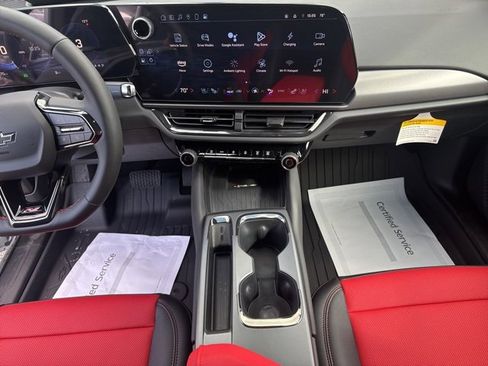 New 2025 Chevrolet Equinox EV RS w/ Convenience Package II image 18