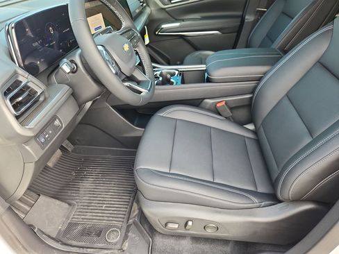 New 2025 Chevrolet Traverse LT w/ Driver Confidence Package image 7