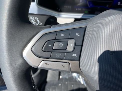 New 2025 Volkswagen Taos SE image 26