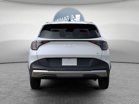 New 2026 Kia Sportage LX image 5