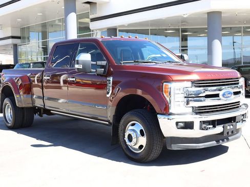 Used 2017 Ford F350 King Ranch w/ King Ranch Ultimate Package AWD/4WD image 8