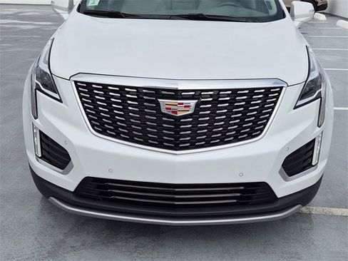Used 2023 Cadillac XT5 Premium Luxury image 9