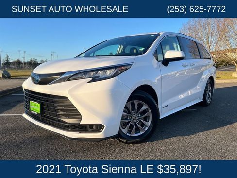 Used 2021 Toyota Sienna LE image 30