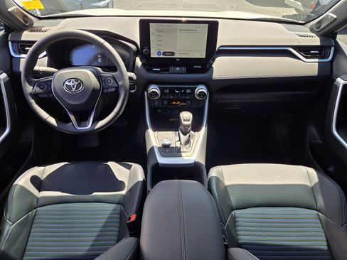 Used 2023 Toyota RAV4 XSE AWD/4WD image 14