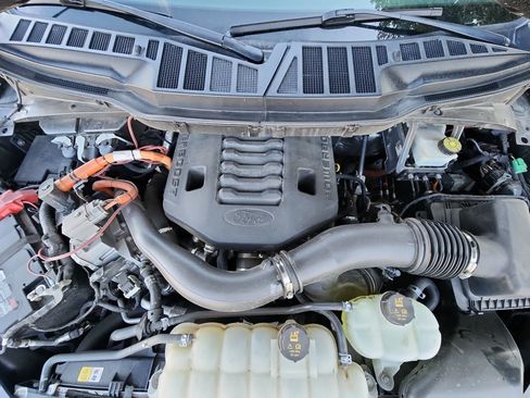 Used 2022 Ford F150 Platinum w/ Equipment Group 701A High AWD/4WD image 21
