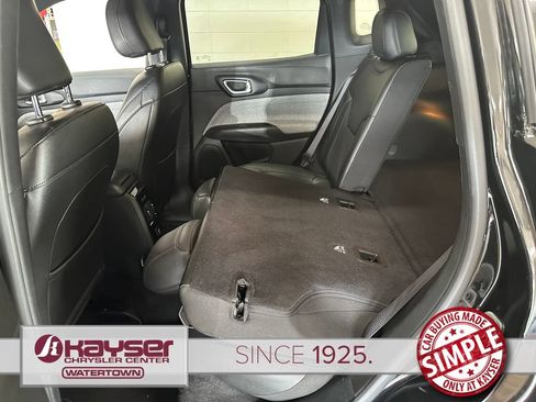 Used 2024 Jeep Compass Latitude AWD/4WD image 36