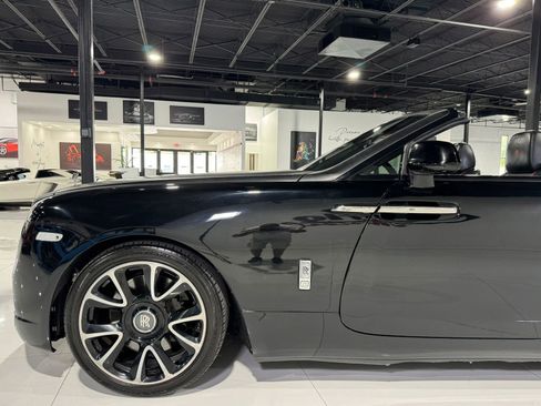 Used 2017 Rolls-Royce Dawn image 50