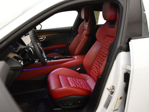 Certified 2024 Audi e-tron GT Premium Plus w/ Executive Package image 5