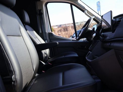 New 2026 Ford Transit 250 148 Medium Roof w/ Load Area Protection Package image 9