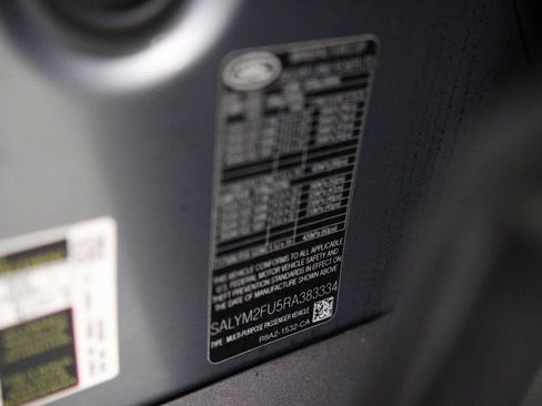 Used 2024 Land Rover Range Rover Velar Dynamic HSE image 26