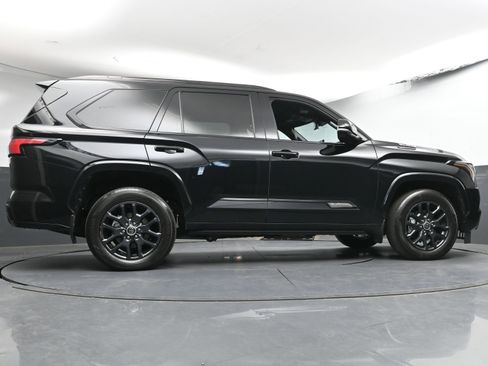 Used 2023 Toyota Sequoia Platinum image 35