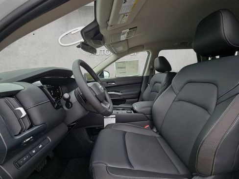 New 2026 Nissan Pathfinder SL image 19