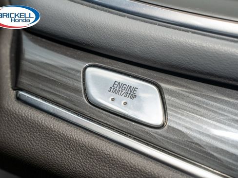 Used 2024 Buick Enclave Essence w/ Technology Package FWD image 34