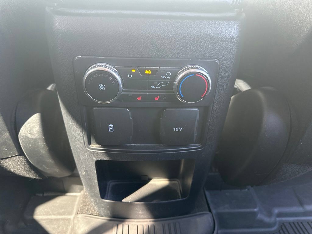 Used 2020 Ford Explorer XLT w/ Comfort Package AWD/4WD image 35