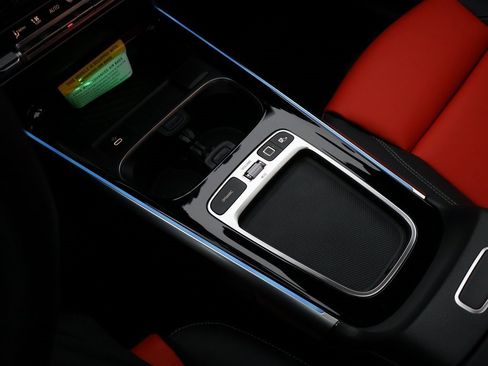 New 2026 Mercedes-Benz GLB 35 AMG 4MATIC image 29