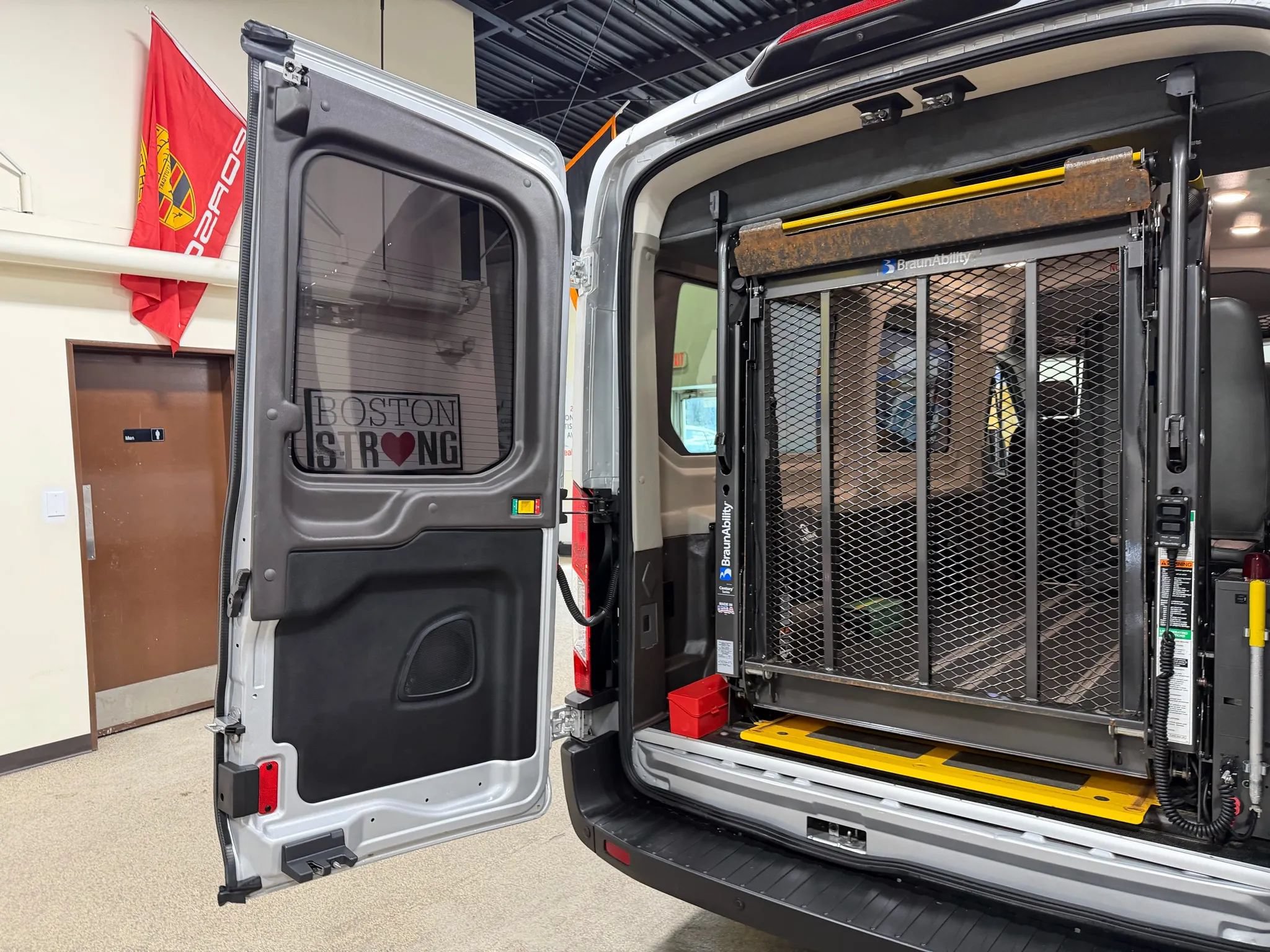 Used 2020 Ford Transit 250 Medium Roof RWD image 44
