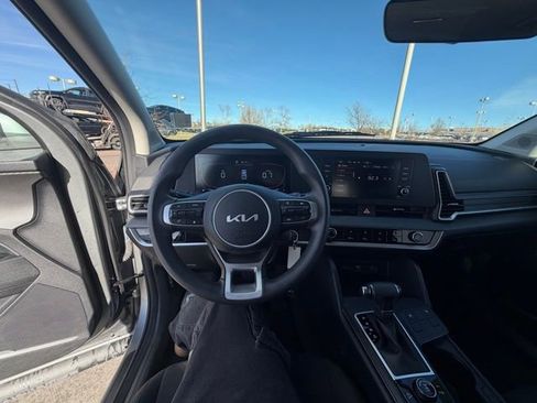 Used 2024 Kia Sportage LX image 12