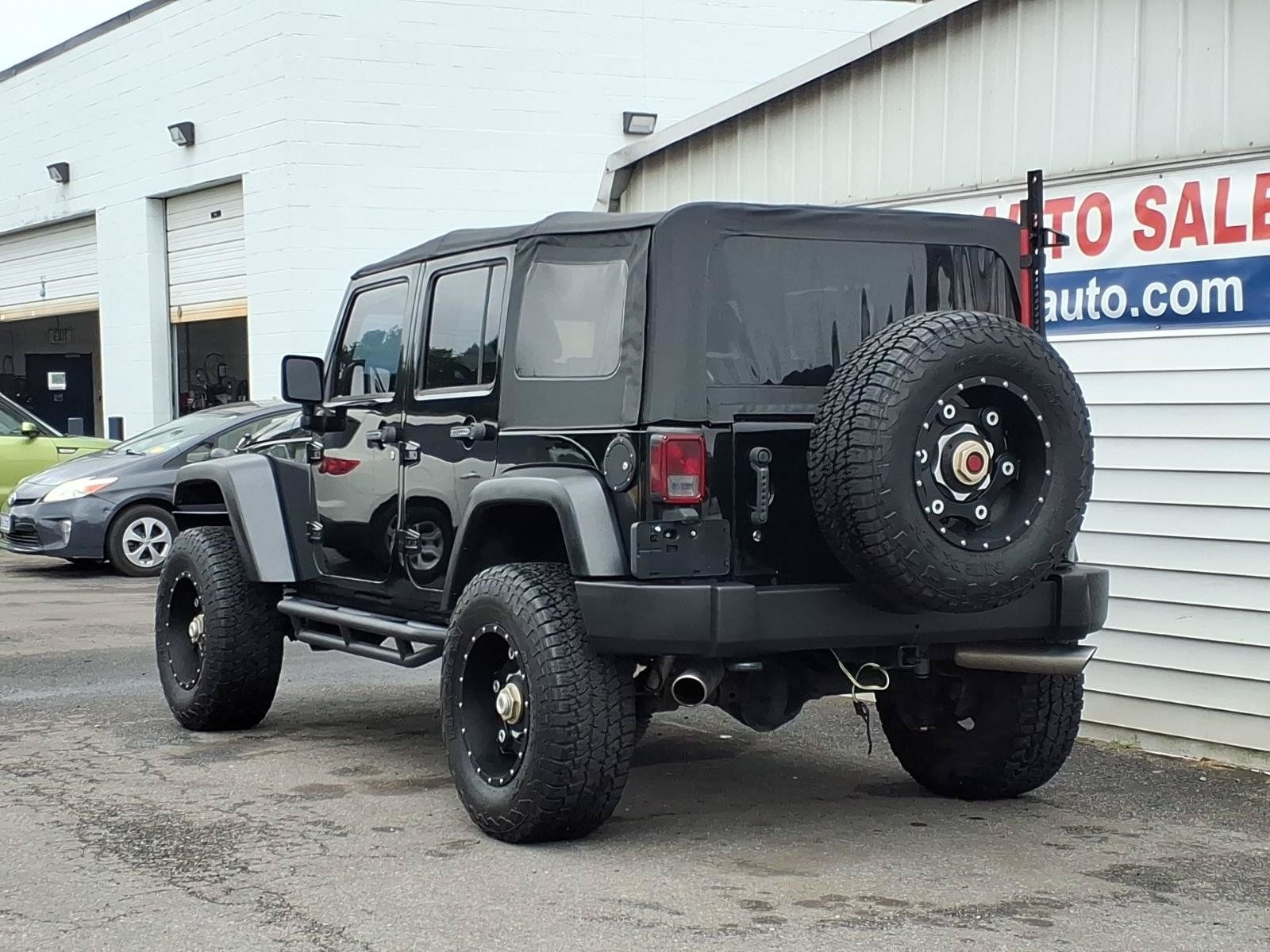 Used 2013 Jeep Wrangler Unlimited Sport AWD/4WD image 4