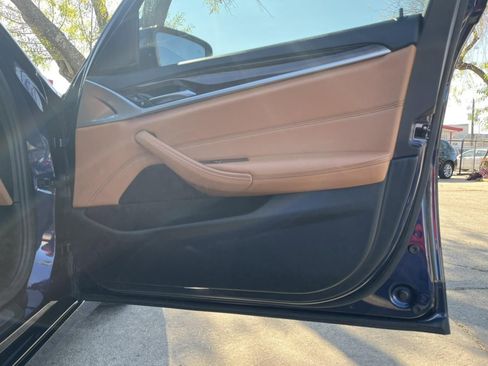 Used 2019 BMW 530i xDrive w/ Premium Package image 34