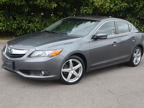 Used 2013 Acura ILX w/ Premium Package image 10