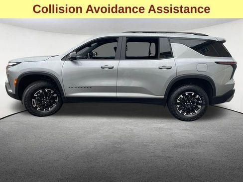 Used 2025 Chevrolet Traverse Z71 image 6