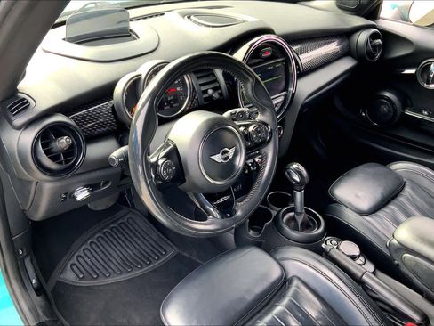 Used 2018 MINI Cooper S image 16