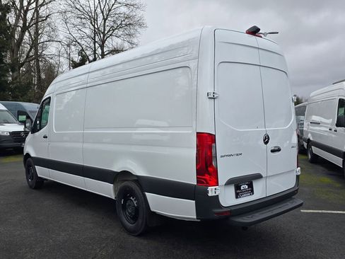 New 2025 Mercedes-Benz Sprinter 2500 image 4
