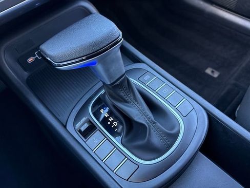 Certified 2024 Hyundai Kona SE image 29