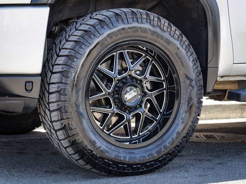 Used 2023 GMC Sierra 2500 Denali w/ Denali Ultimate Package AWD/4WD image 11
