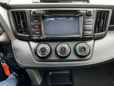 Used 2017 Toyota RAV4 LE w/ Preferred Accessory Package AWD/4WD image 17