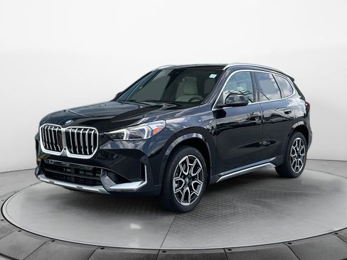 Certified 2025 BMW X1 xDrive28i w/ Convenience Package image 3