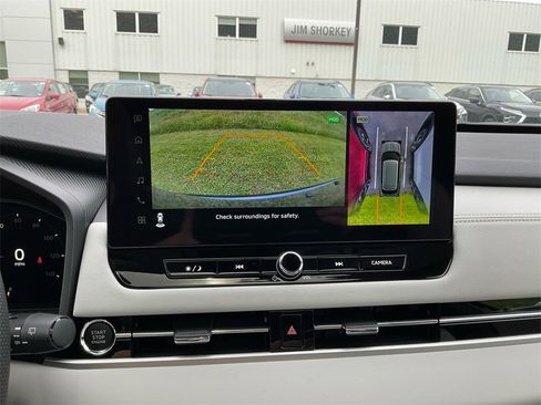 New 2025 Mitsubishi Outlander SE image 18