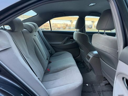 Used 2011 Toyota Camry LE image 18