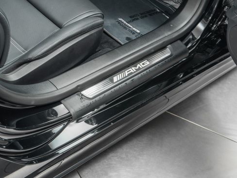 Used 2023 Mercedes-Benz SL 63 AMG 4MATIC image 32