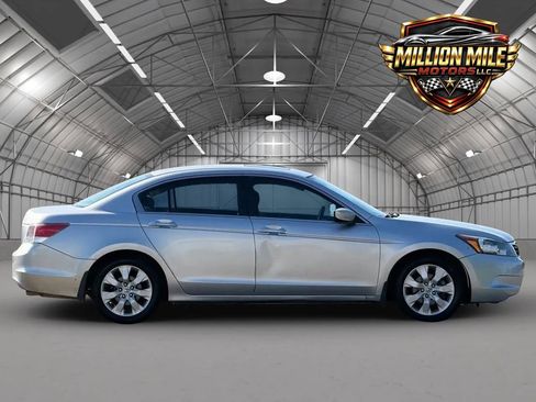 Used 2009 Honda Accord EX image 7
