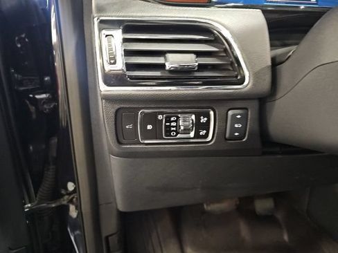 Used 2023 Lincoln Navigator L Reserve AWD/4WD image 12