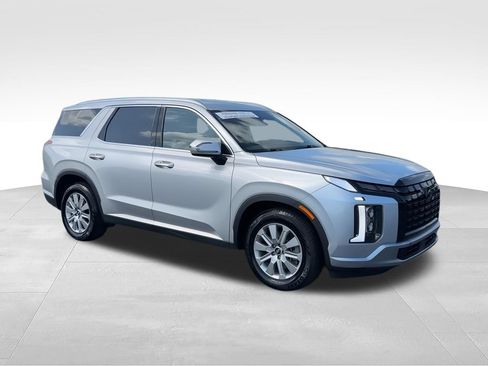 Used 2025 Hyundai Palisade SEL FWD image 2