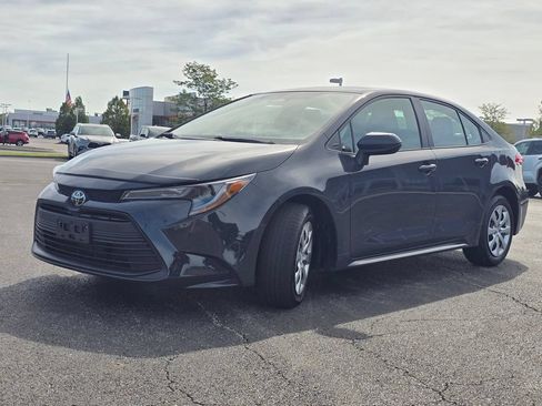Certified 2025 Toyota Corolla LE FWD image 10