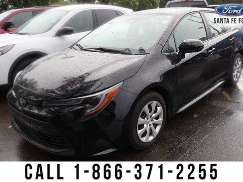 Used 2024 Toyota Corolla LE FWD image 2