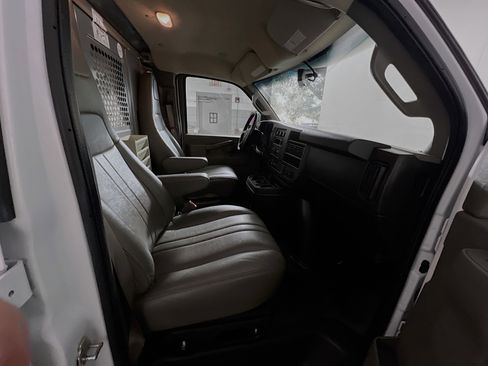 Used 2021 Chevrolet Express 2500 Extended w/ Communications Package RWD image 26