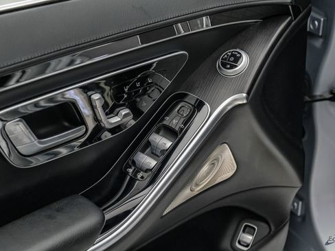 Used 2022 Mercedes-Benz S 580 4MATIC Sedan w/ AMG Line Package image 89