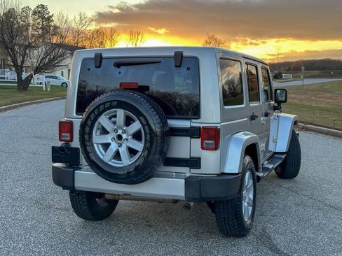 Used 2012 Jeep Wrangler Unlimited Sahara w/ Dual Top Group image 17